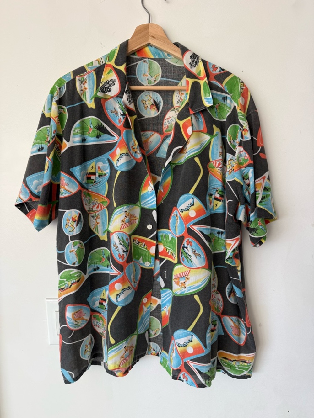 Men's Vintage Marc Daniels Short-Sleeve Hawaiian Shirt with Color Print